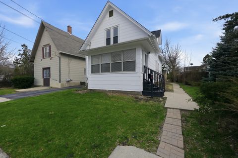 Photo of 835 Oak Street, Elgin, IL 60123 (MLS # 12613007)