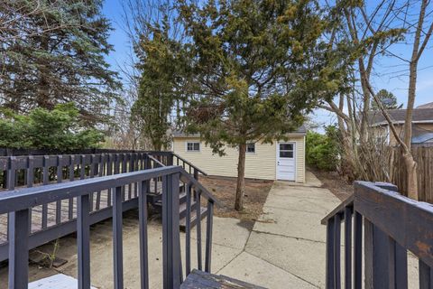 Tiny photo for 835 Oak Street, Elgin, IL 60123 (MLS # 12613007)