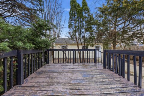 Tiny photo for 835 Oak Street, Elgin, IL 60123 (MLS # 12613007)