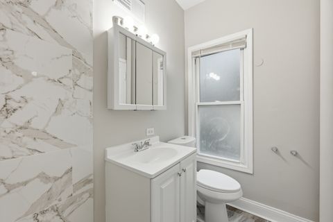 Tiny photo for 835 Oak Street, Elgin, IL 60123 (MLS # 12613007)