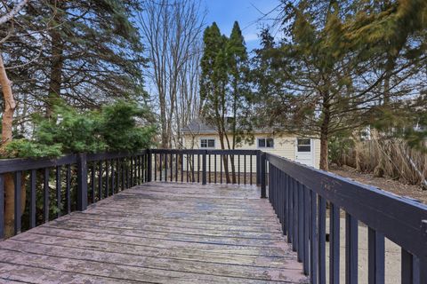 Tiny photo for 835 Oak Street, Elgin, IL 60123 (MLS # 12613007)