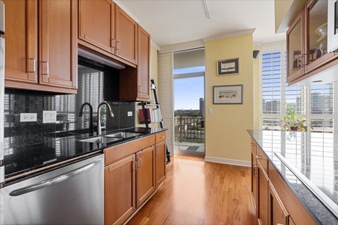 Tiny photo for 1335 S Prairie Avenue #906, Chicago, IL 60605 (MLS # 12729936)