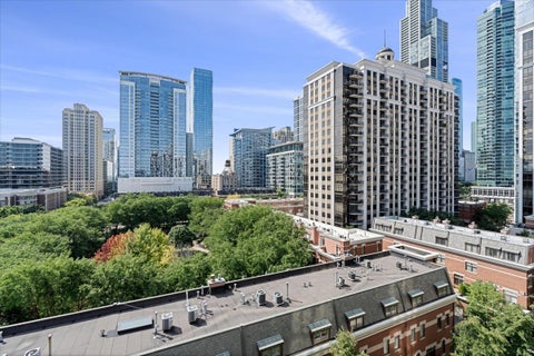 Tiny photo for 1335 S Prairie Avenue #906, Chicago, IL 60605 (MLS # 12729936)
