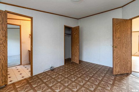 Tiny photo for 14809 Sulphur Springs Road, Creal Springs, IL 62922 (MLS # QC4269902)