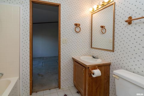 Tiny photo for 14809 Sulphur Springs Road, Creal Springs, IL 62922 (MLS # QC4269902)