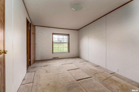 Tiny photo for 14809 Sulphur Springs Road, Creal Springs, IL 62922 (MLS # QC4269902)