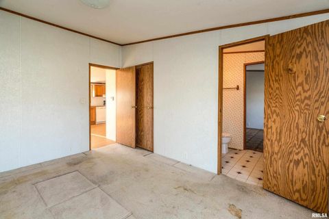 Tiny photo for 14809 Sulphur Springs Road, Creal Springs, IL 62922 (MLS # QC4269902)