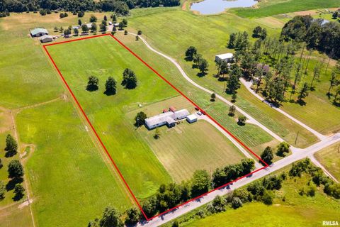 Tiny photo for 14809 Sulphur Springs Road, Creal Springs, IL 62922 (MLS # QC4269902)