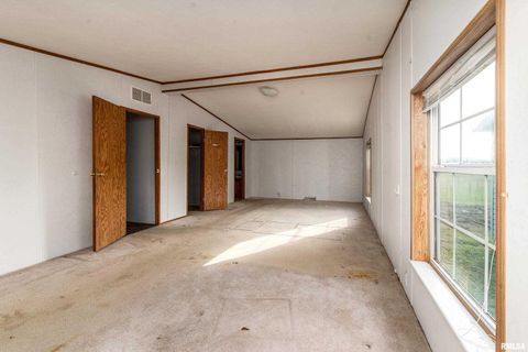 Tiny photo for 14809 Sulphur Springs Road, Creal Springs, IL 62922 (MLS # QC4269902)