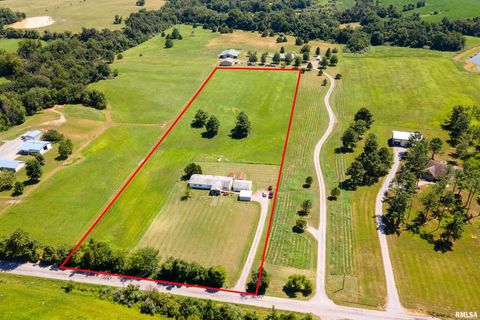 Tiny photo for 14809 Sulphur Springs Road, Creal Springs, IL 62922 (MLS # QC4269902)