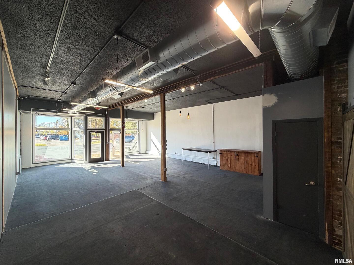 520 W 2ND Street