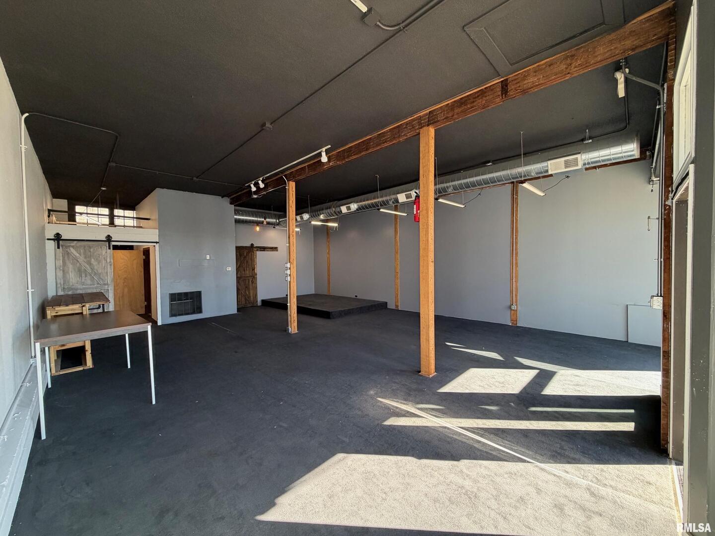 520 W 2ND Street