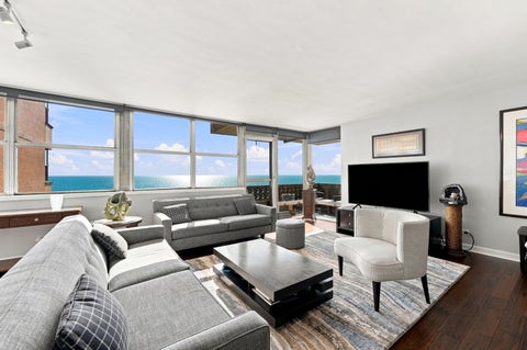 Tiny photo for 6301 N Sheridan Road #17R, Chicago, IL 60660 (MLS # 12770805)