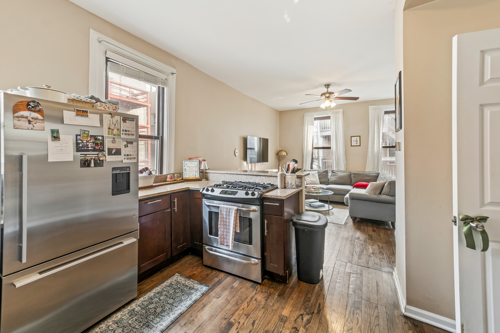 1214 W Melrose Street CH