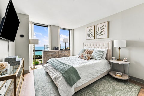 Tiny photo for 1660 N La Salle Drive #3911, Chicago, IL 60614 (MLS # 12732265)