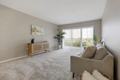 Tiny photo for 2900 Maple Avenue #17E, Downers Grove, IL 60515 (MLS # 12440471)