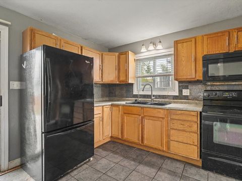 Tiny photo for 1270 W Staver Street, Freeport, IL 61032 (MLS # 12640994)