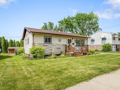 Photo of 1270 W Staver Street, Freeport, IL 61032 (MLS # 12640994)