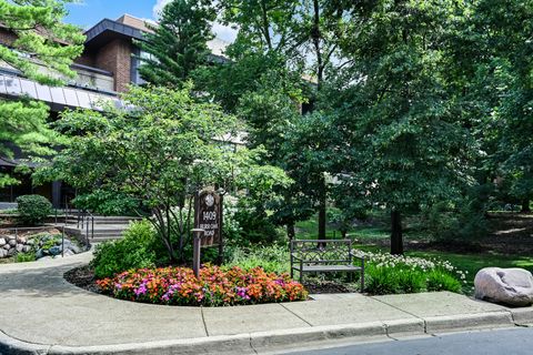 1409 Burr Oak Road 311A Hinsdale IL 60521