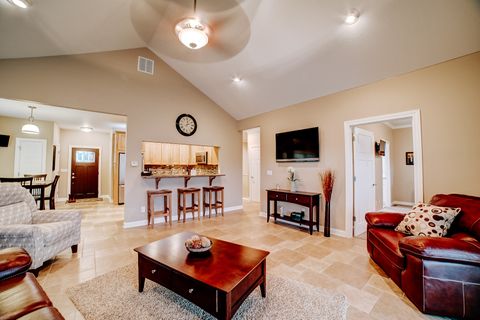 Tiny photo for 558 E Martin Avenue, Watseka, IL 60970 (MLS # 12535082)