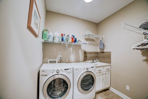 Tiny photo for 558 E Martin Avenue, Watseka, IL 60970 (MLS # 12535082)