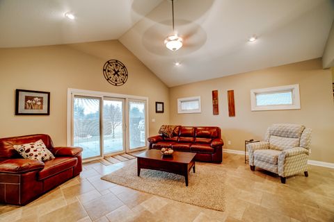 Tiny photo for 558 E Martin Avenue, Watseka, IL 60970 (MLS # 12535082)