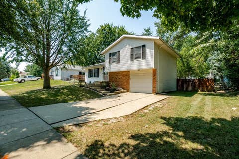Tiny photo for 1216 N Hershey Road, Bloomington, IL 61704 (MLS # 12721696)