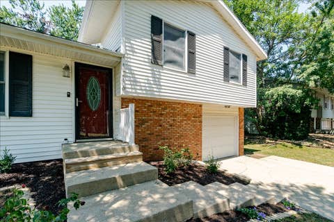 Tiny photo for 1216 N Hershey Road, Bloomington, IL 61704 (MLS # 12721696)