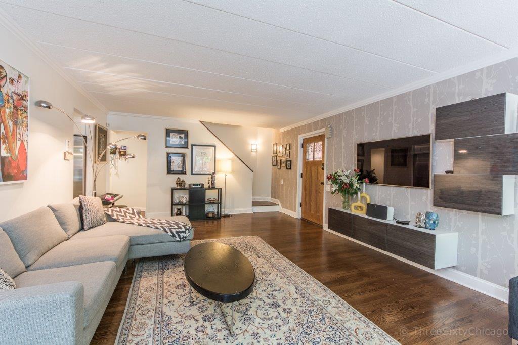 1153 S Plymouth Court C