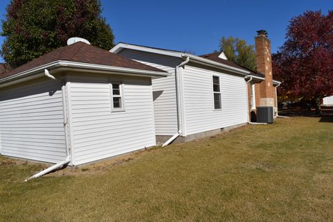 Tiny photo for 501 S Main Street, Flanagan, IL 61740 (MLS # 12510166)