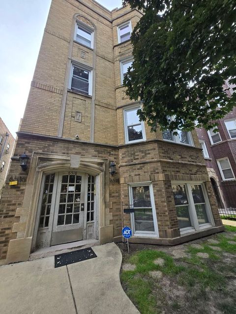 6518 N Mozart Street 1 Chicago IL 60645