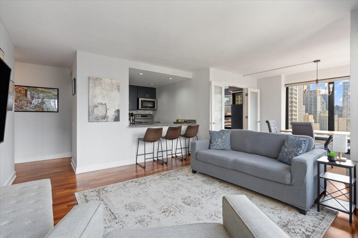 30 E Huron Street 2304