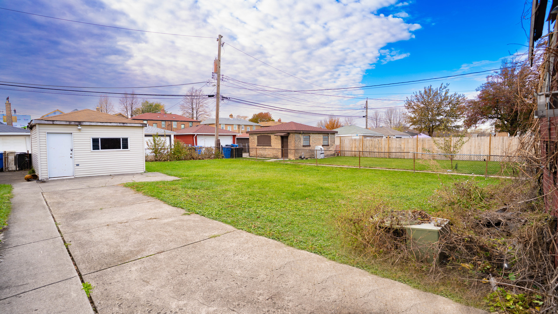 5330 S Mayfield Avenue