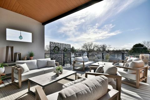Tiny photo for 262 N Addison Avenue, Elmhurst, IL 60126 (MLS # 12469814)
