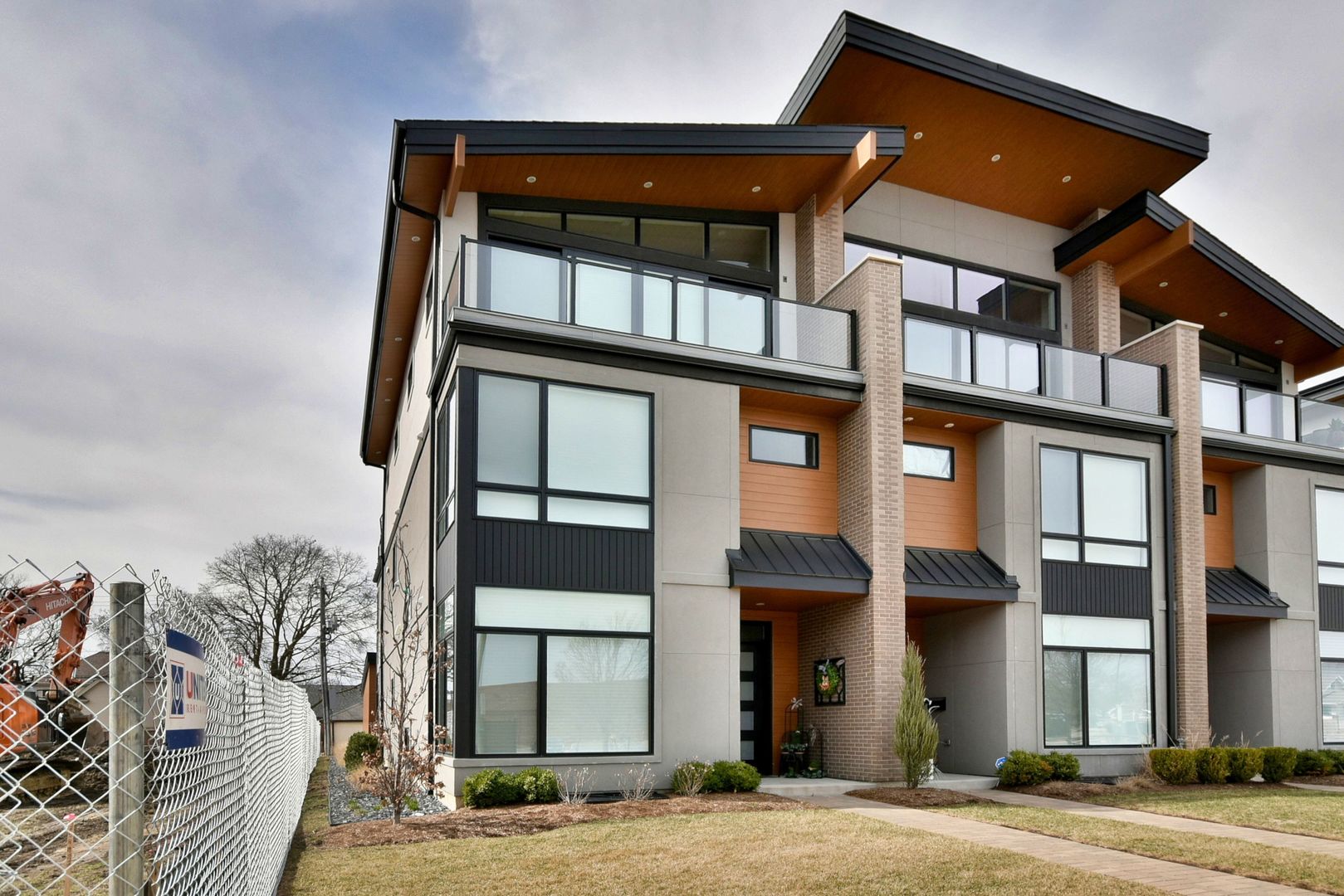 262 N Addison Avenue