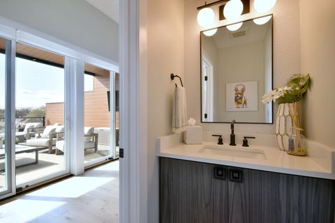 Tiny photo for 262 N Addison Avenue, Elmhurst, IL 60126 (MLS # 12469814)