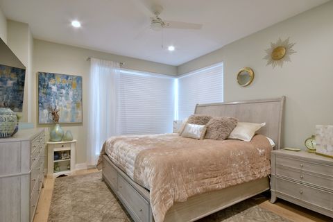 Tiny photo for 262 N Addison Avenue, Elmhurst, IL 60126 (MLS # 12469814)