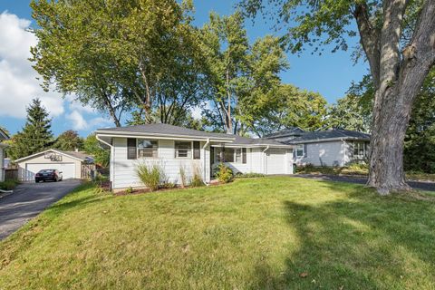 Tiny photo for 418 Flanders Lane, Grayslake, IL 60030 (MLS # 12496408)