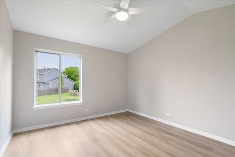 Tiny photo for 201 Bingham Circle, Mundelein, IL 60060 (MLS # 12671929)