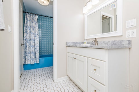 Tiny photo for 140 Janis Court, Wood Dale, IL 60191 (MLS # 12664245)