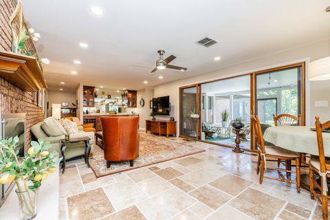 Tiny photo for 140 Janis Court, Wood Dale, IL 60191 (MLS # 12664245)