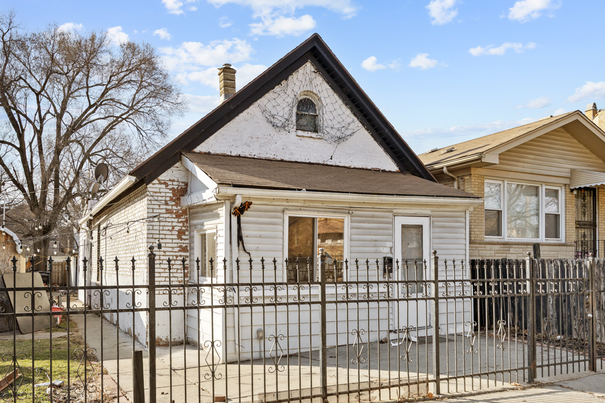 1130 N Hamlin Avenue