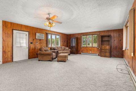 Tiny photo for 20 N Carbon Hill Road, Coal City, IL 60416 (MLS # 12497088)