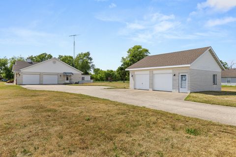 Tiny photo for 20 N Carbon Hill Road, Coal City, IL 60416 (MLS # 12497088)