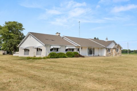 Tiny photo for 20 N Carbon Hill Road, Coal City, IL 60416 (MLS # 12497088)