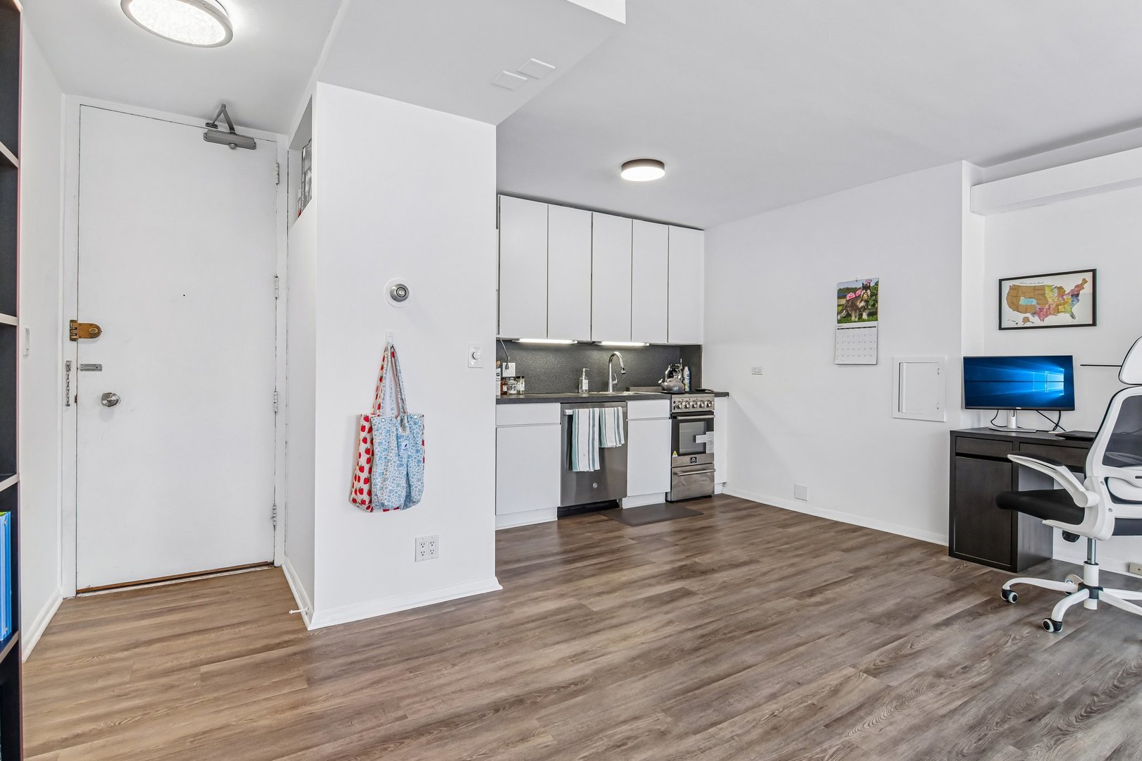 1440 N Lake Shore Drive 8B