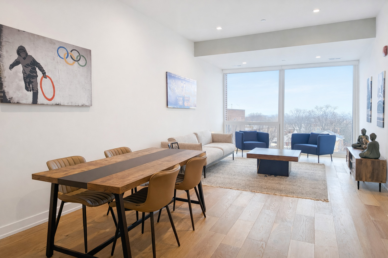 4513 N CLARK Street 503