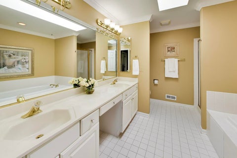 Tiny photo for 2063 Norwich Court #2063, Glenview, IL 60026 (MLS # 12737802)