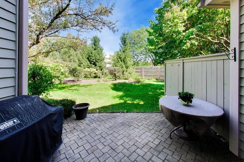 Tiny photo for 2063 Norwich Court #2063, Glenview, IL 60026 (MLS # 12737802)