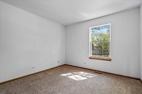 Tiny photo for 77 Saint Croix Court, Aurora, IL 60504 (MLS # 12448509)